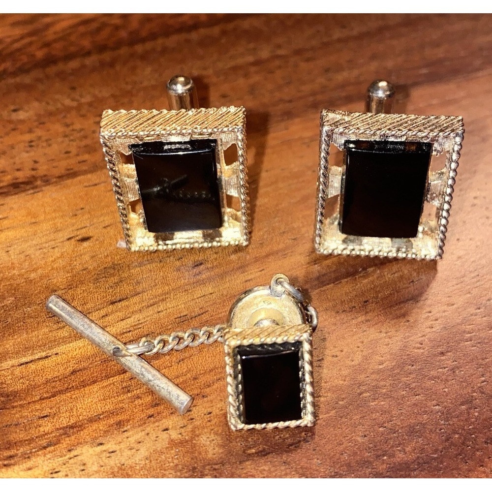 Cufflinks Gold tone black Center Very Nice Classic Men's Jewelry